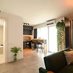 Apartment Urban Bloom *