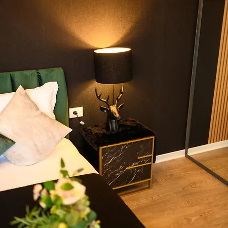 Elite * Бухарест