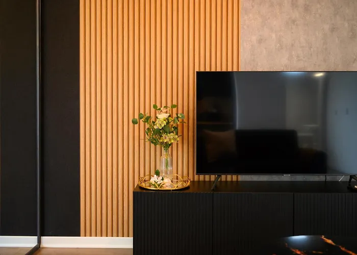 Elite * בוקרשט