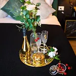 Urban Bloom Apartments Apartment *